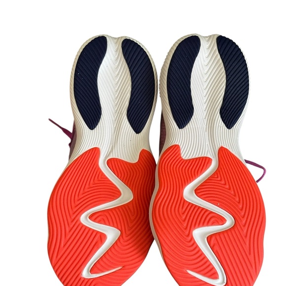 New Balance Women's Pink and Purple Athletic Shoes - Picture 6 of 9